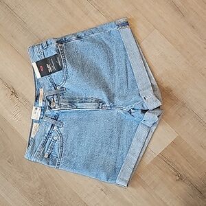 Levi's 80's mom short